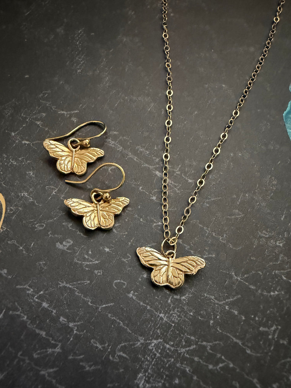 Monarch Butterfly Pendant in 18k Gold