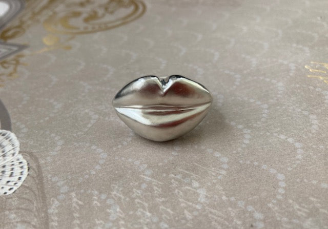 Hot Lips Ring - Sterling Silver