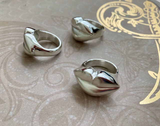 Hot Lips Ring - Sterling Silver