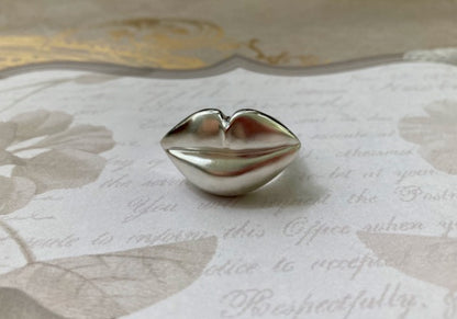 Hot Lips Ring - Sterling Silver