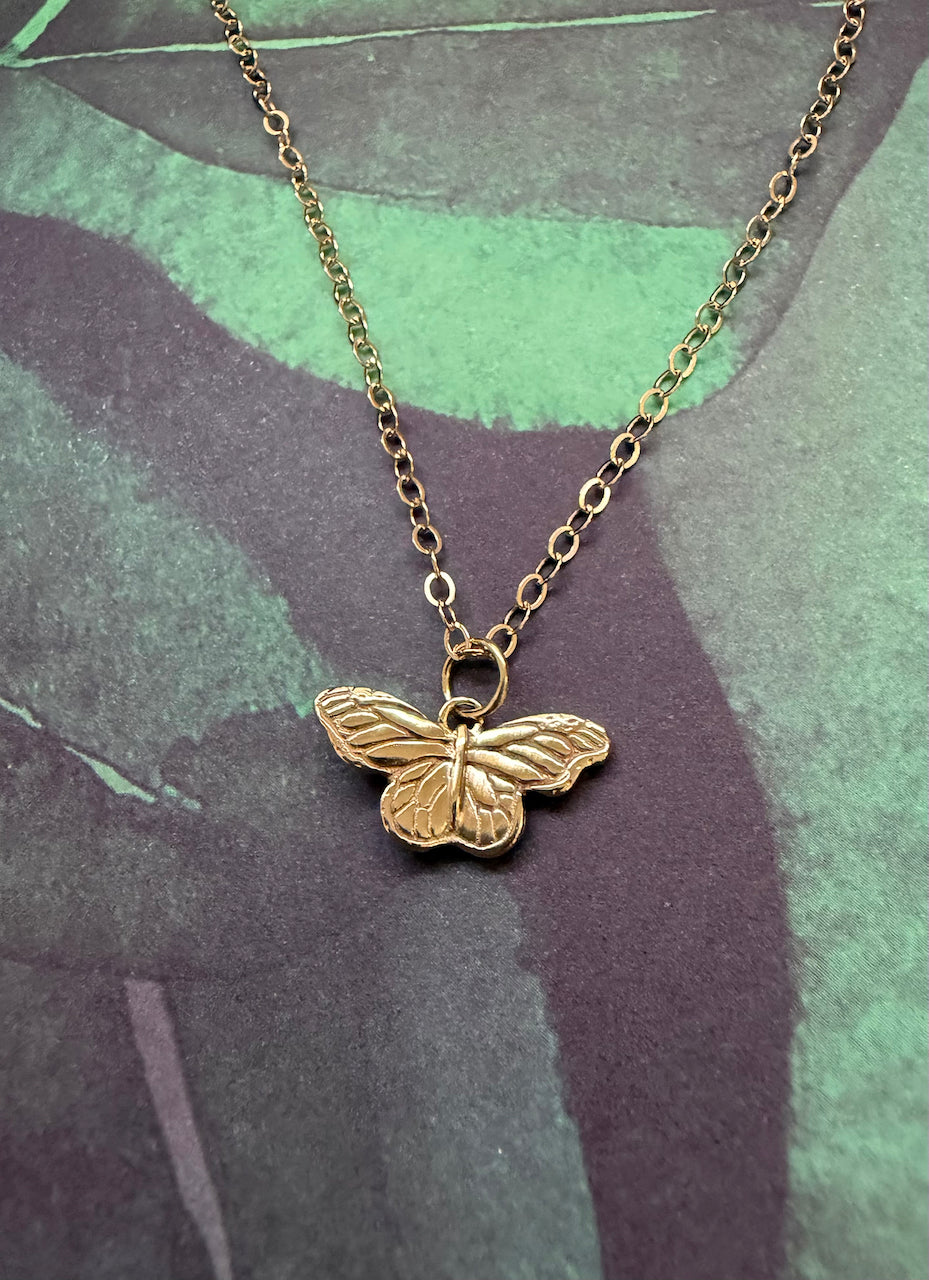 Monarch Butterfly Pendant in 18k Gold
