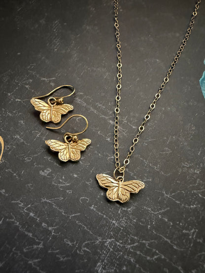Monarch Butterfly Pendant in 18k Gold