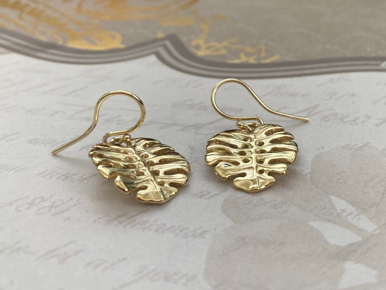 Monstera Leaf Earrings in 18k Gold