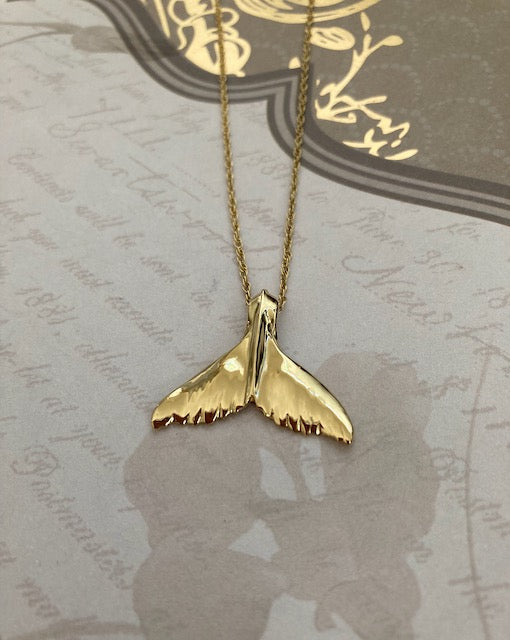 Humpback Whale Tail Pendant in 18k Gold