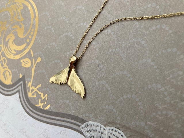 Humpback Whale Tail Pendant in 18k Gold