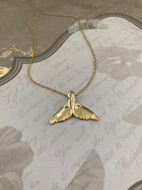 Humpback Whale Tail Pendant in 18k Gold