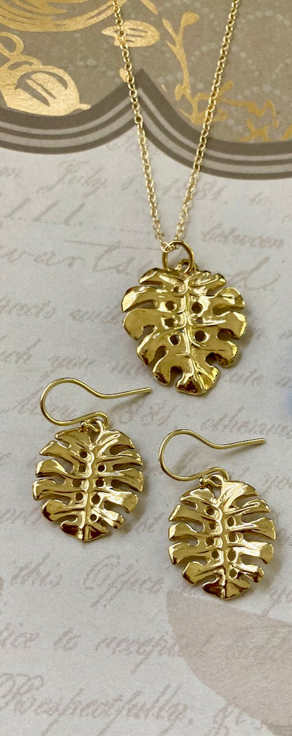 Monstera Leaf Earrings in 18k Gold