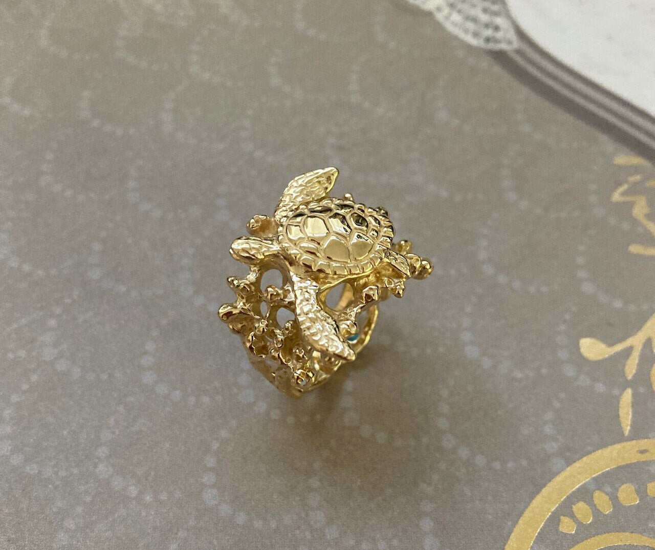 Honu Hawaiian Green Sea Turtle on Coral Ring 18k Gold