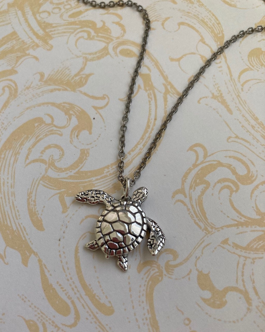 Honu - Hawaiian Green Sea Turtle Pendant in Sterling Silver