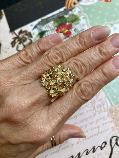 Green Diamond and 18k Gold Lace Coral Ring