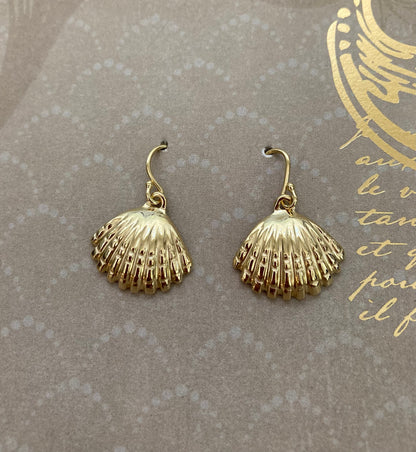 Sunrise Shell Earrings in 18k Yellow Gold