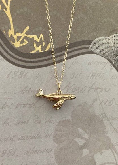 Baby Humpback Whale Pendant in 18k Gold